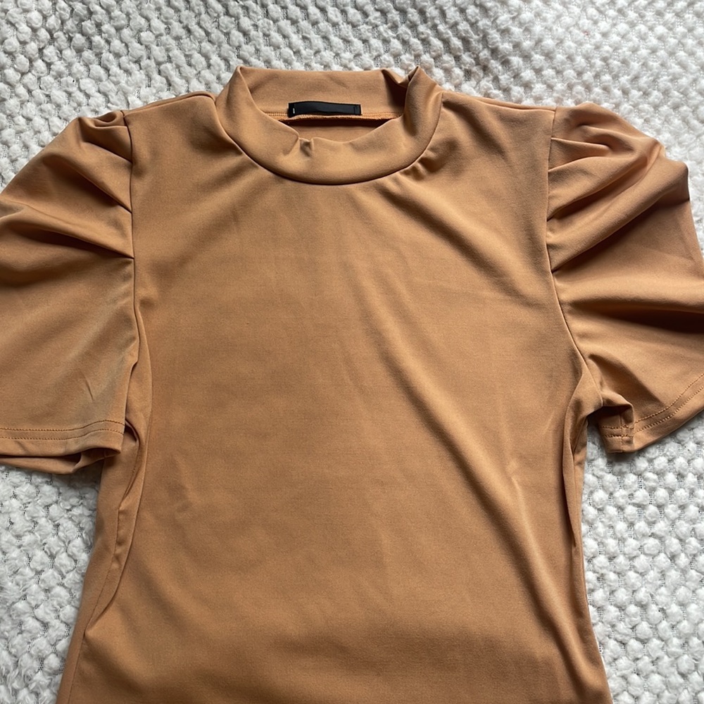 Puff Shoulder Top - Picture 2 of 2